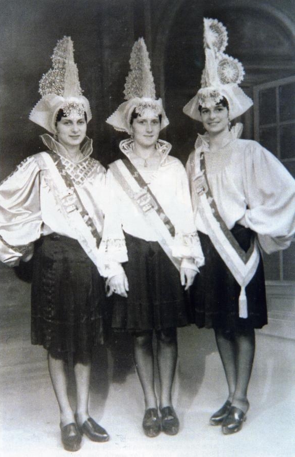 1939 Ginette Georget - Marcelle Le Carrour - Yvette Colin