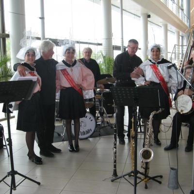 Avec l'orchestre de jazz 