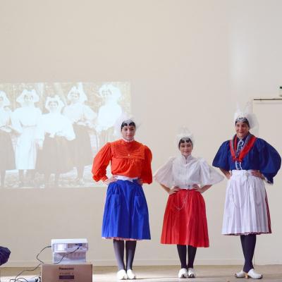 Défilé de coiffes